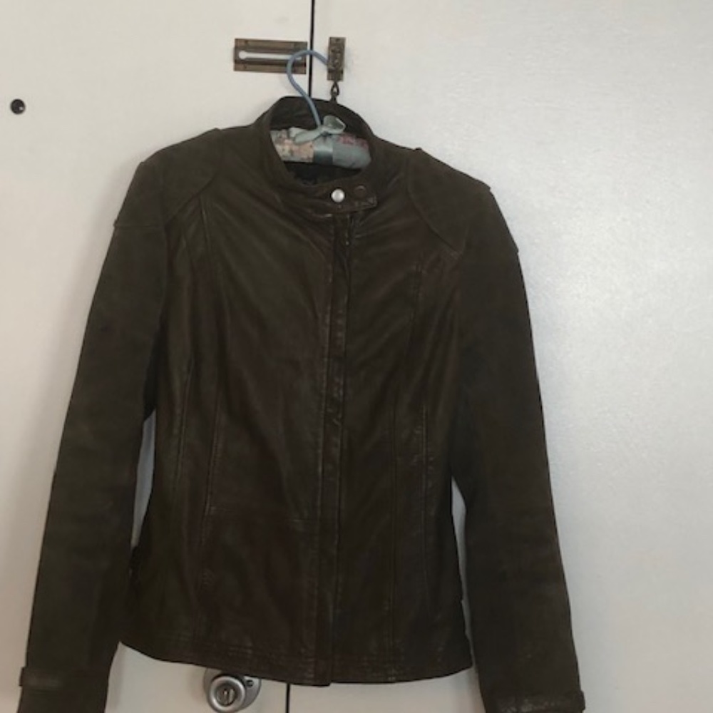 FRENCH CONNECTION GENUINE LEATHER JACKET.